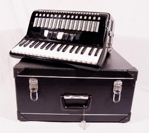 ACCORDEON 72 B 34 cles - COULEUR NOIR